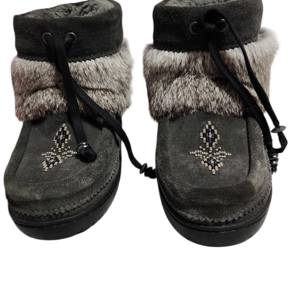 Manitobah Mukluks Gray Fur-Lined Boots - Picture 7 of 7